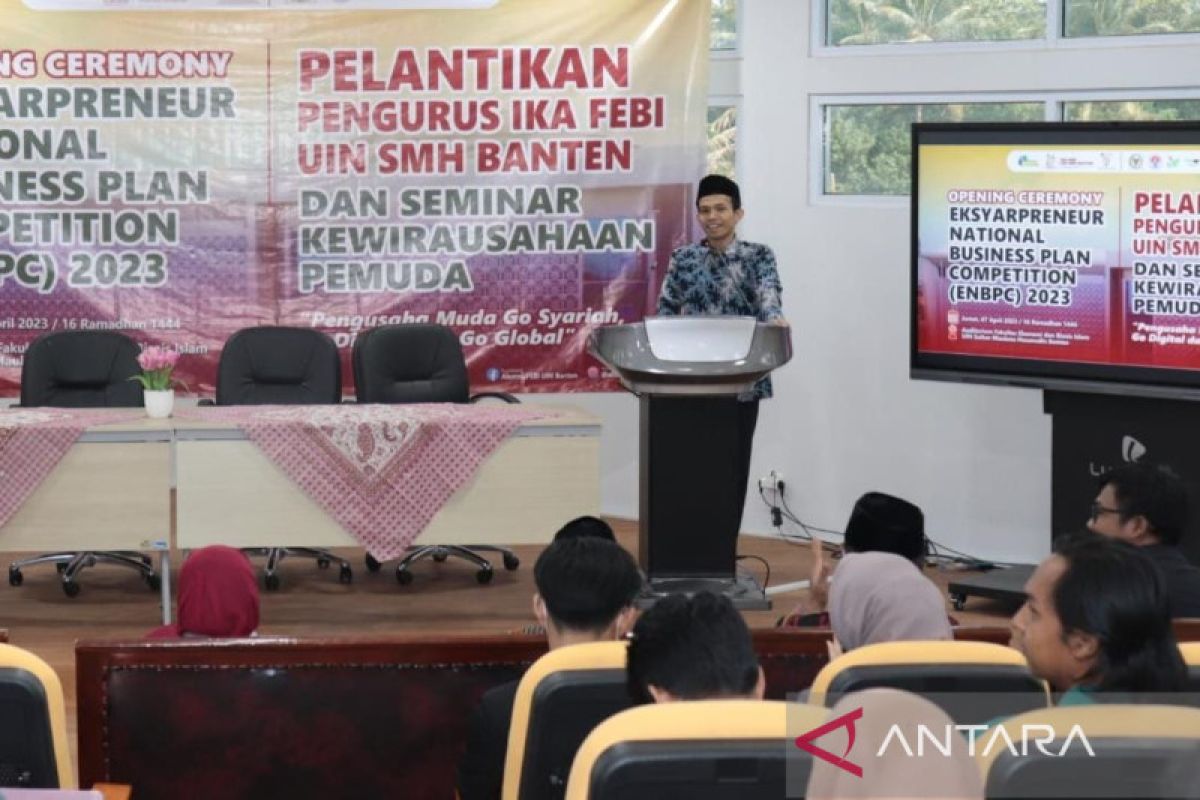 Mujang Kurnia dilantik jadi ketua IKA FEBI UIN SMH Banten