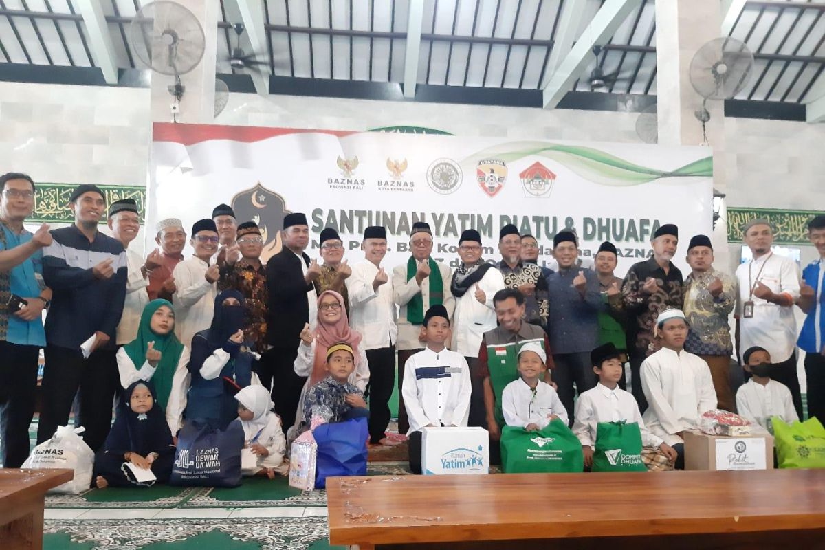 MUI Bali-Kodam IX/Udayana santuni 250 yatim piatu-duafa