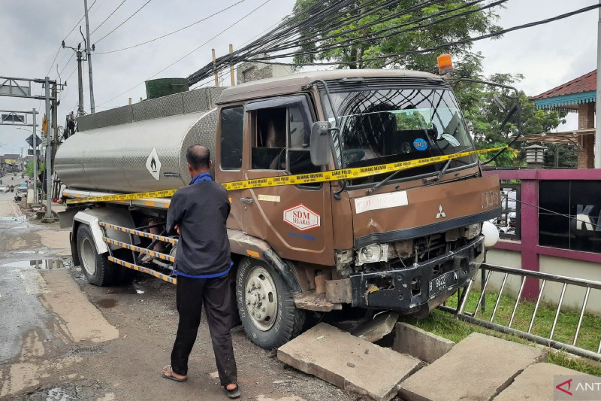 Tiga orang tewas akibat kecelakaan di Balaraja Kabupaten Tangerang