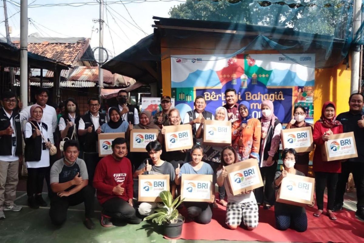 Danareksa Investment-BRI sambut Ramadhan bagikan 30.750 paket sembako