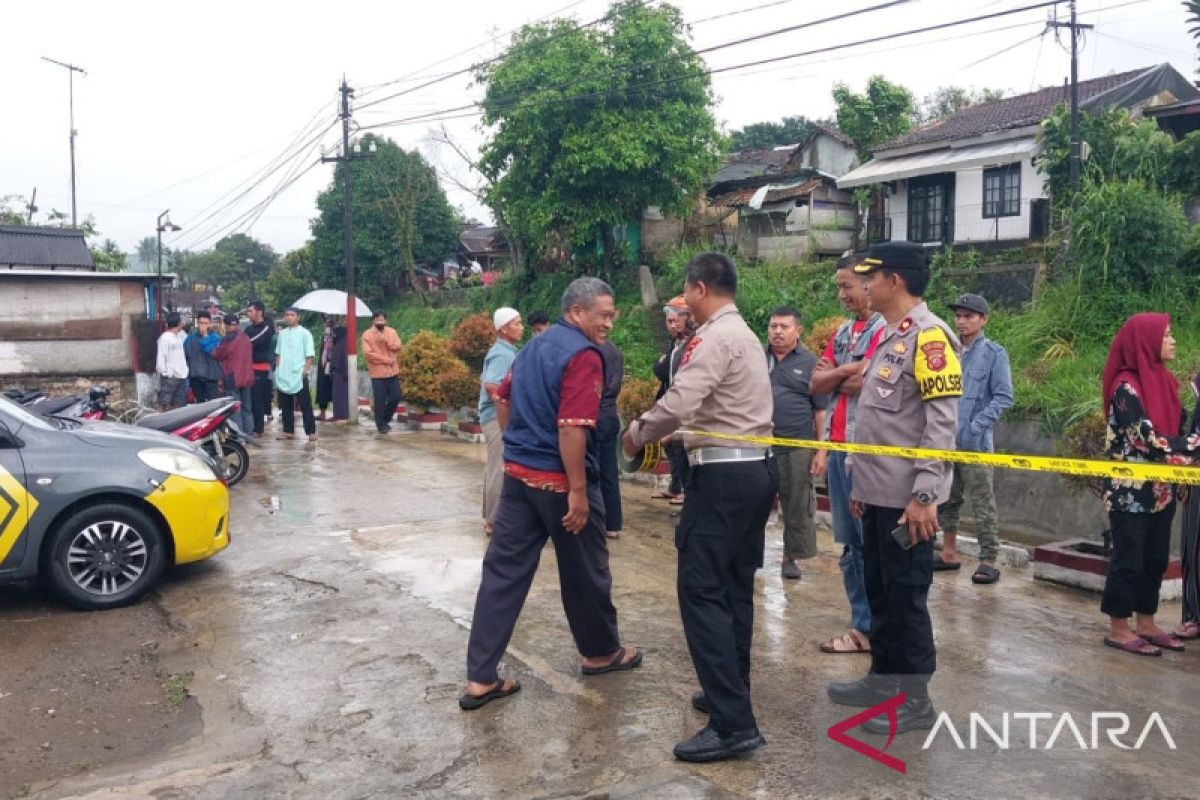Polisi ungkap motif keponakan bunuh paman di Sukabumi