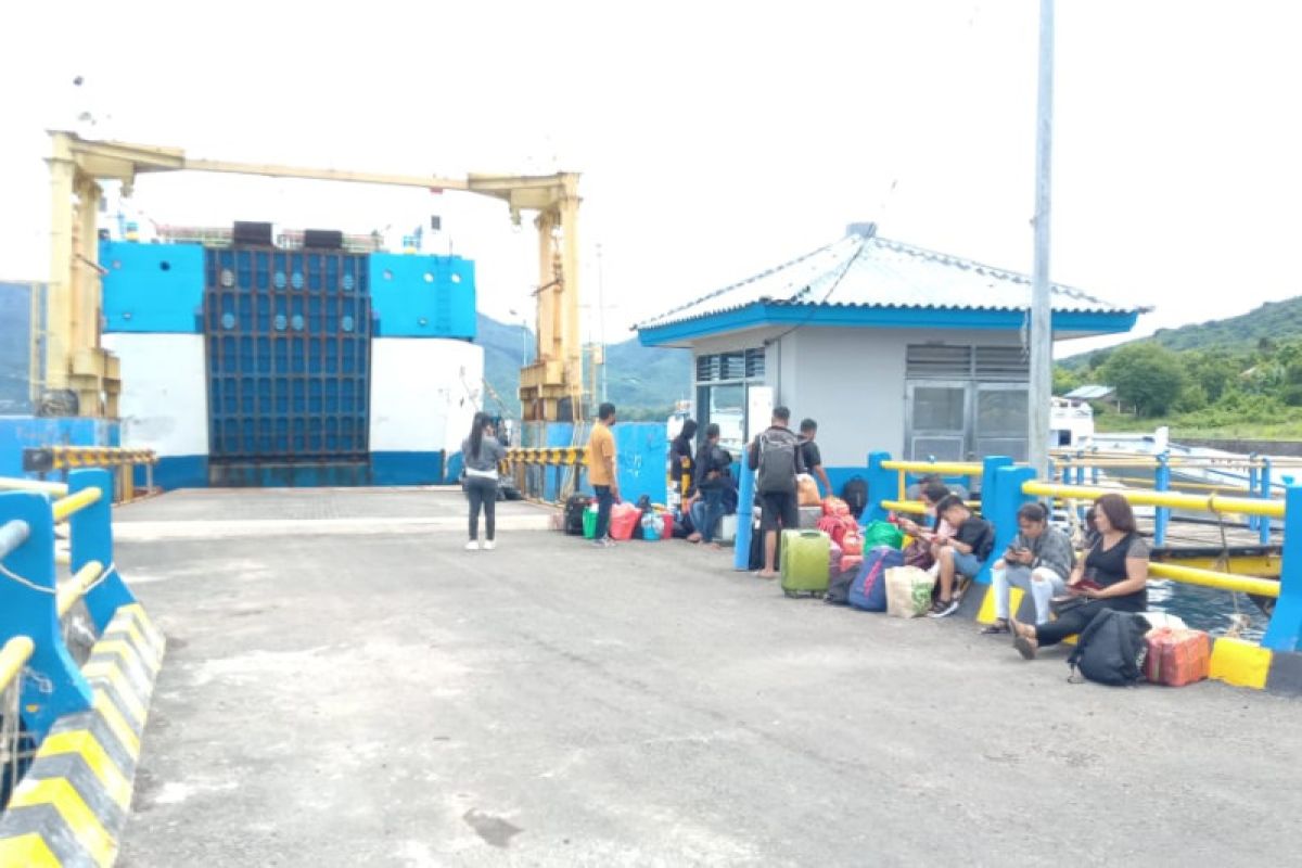 ASDP  batalkan Ferry rute Larantuka-Kupang demi keselamatan
