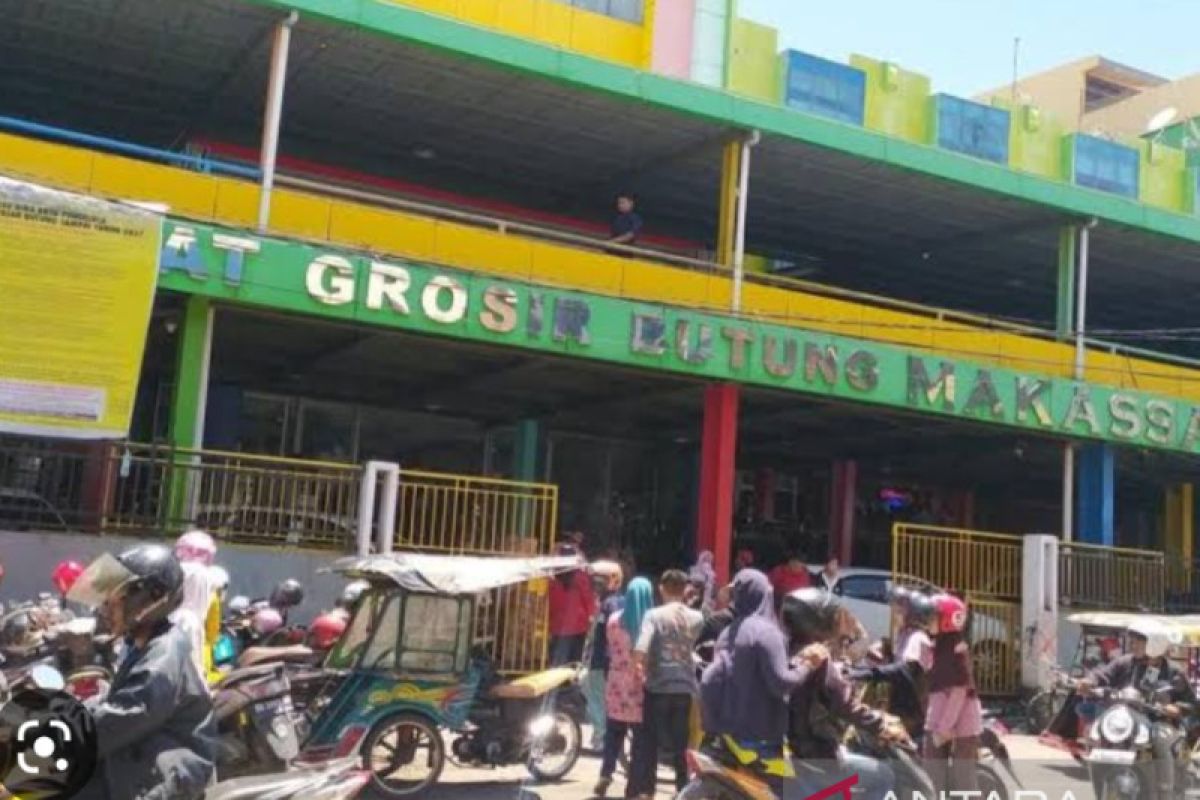 Pusat grosir Pasar Butung Makassar mulai dipadati pengunjung