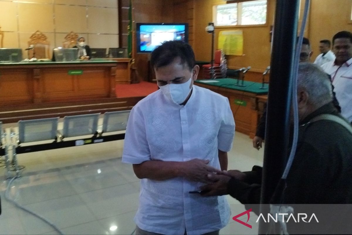 Mantan Wali Kota Cimahi Ajay Priyatna divonis 4 tahun akibat suap penyidik KPK