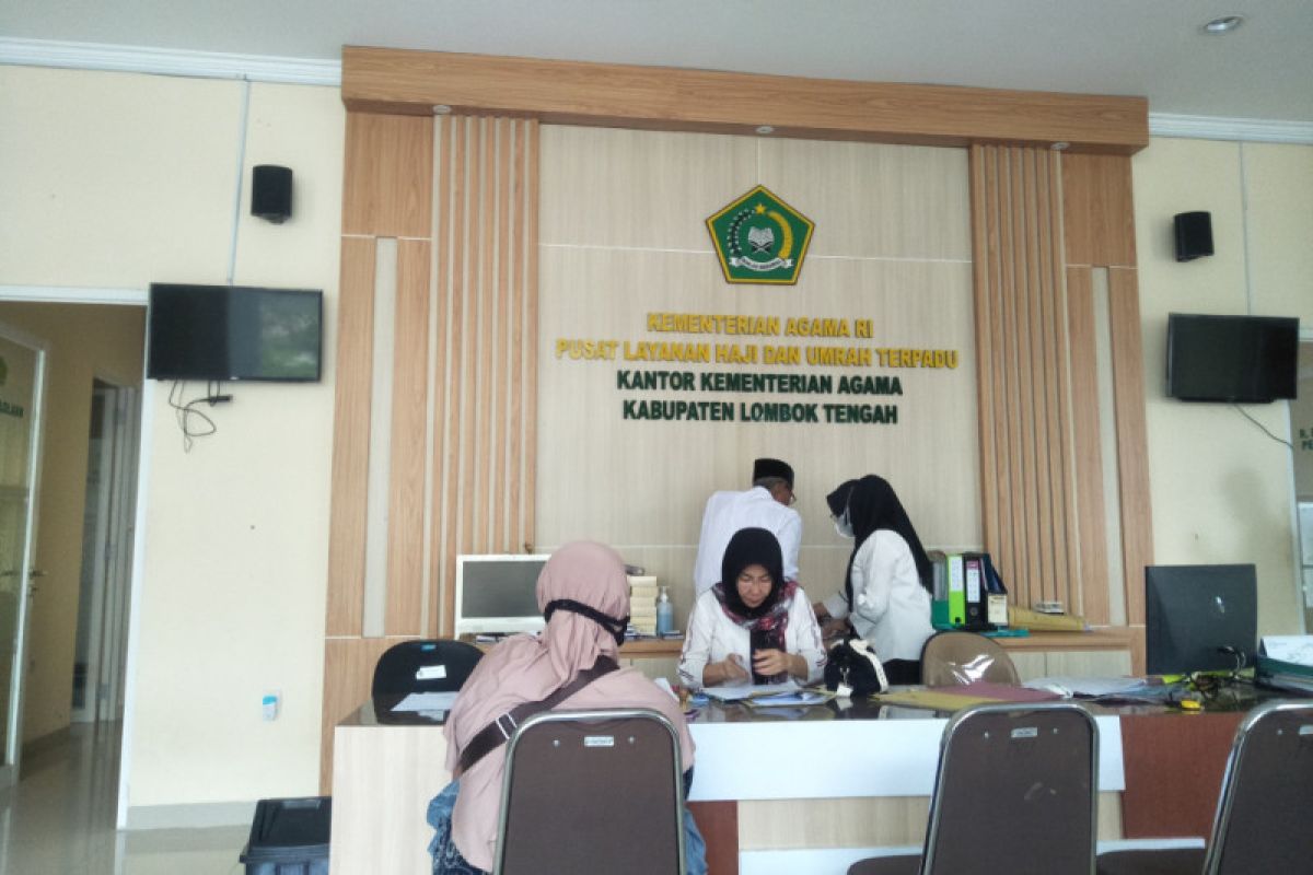 Puluhan jemaah umrah asal Lombok yang telantar di Jakarta dipulangkan