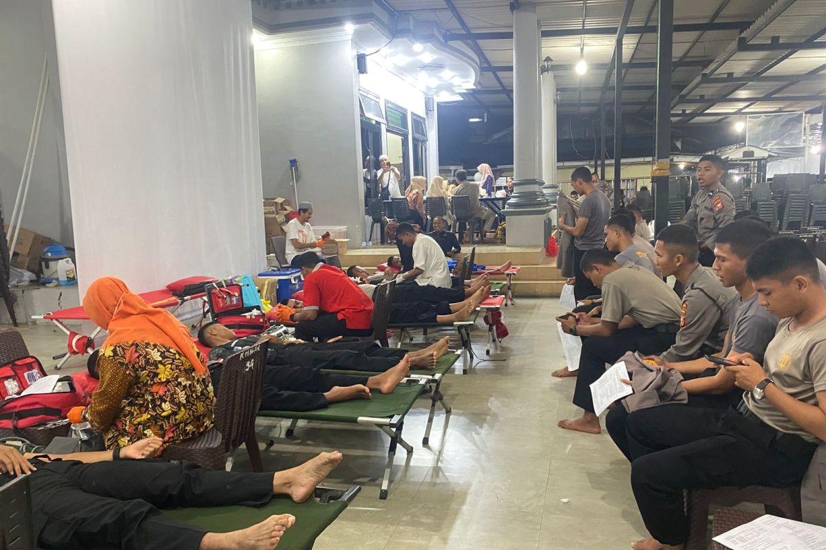 Majelis Taklim di  Ternate kumpulkan ratusan kantong donor darah