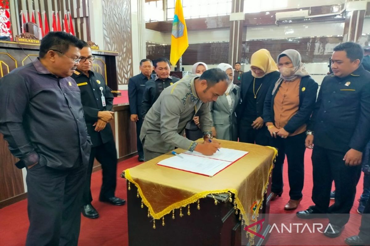 DPRD dan Pemkab Kotabaru sepakati Perda inisiatif terkait perizinan usaha lokal