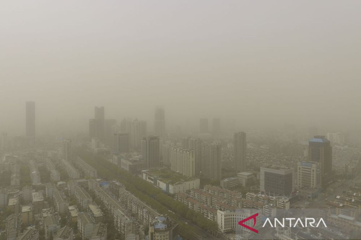 2,29 juta km wilayah China diterjang badai pasir, 409 juta warga terdampak