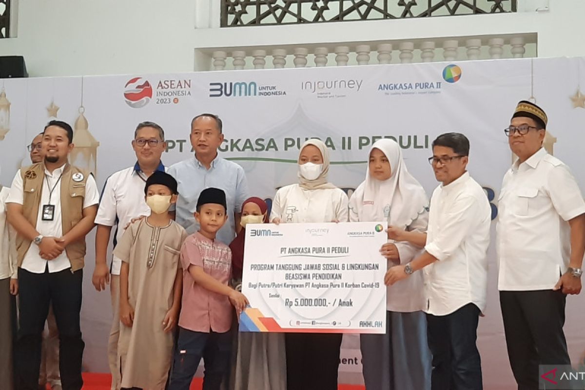 PT Angkasa Pura II santuni 1.000 anak yatim sekitar Bandara Soetta