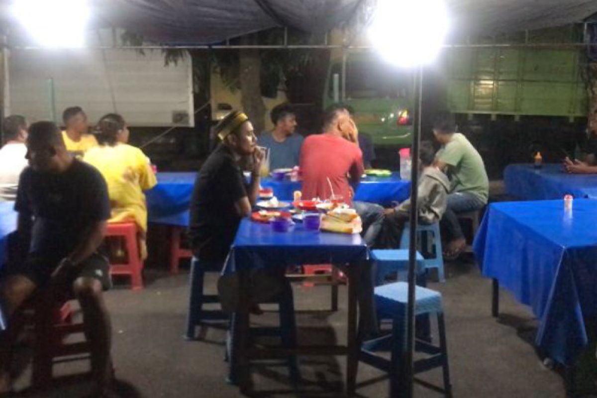 Kuliner malam di Jalan Yos Sudarso jadi rekomendasi tempat Sahur