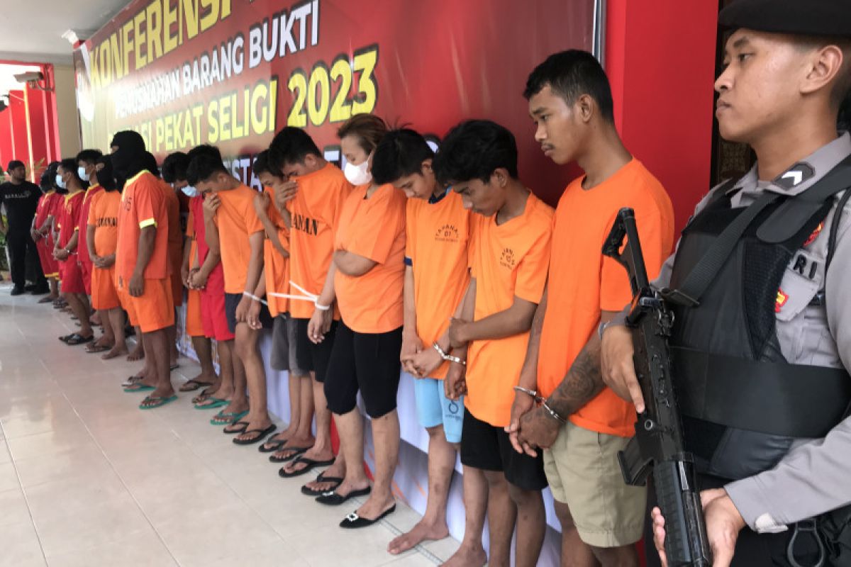 Polisi amankan puluhan preman saat awal bulan puasa di Batam