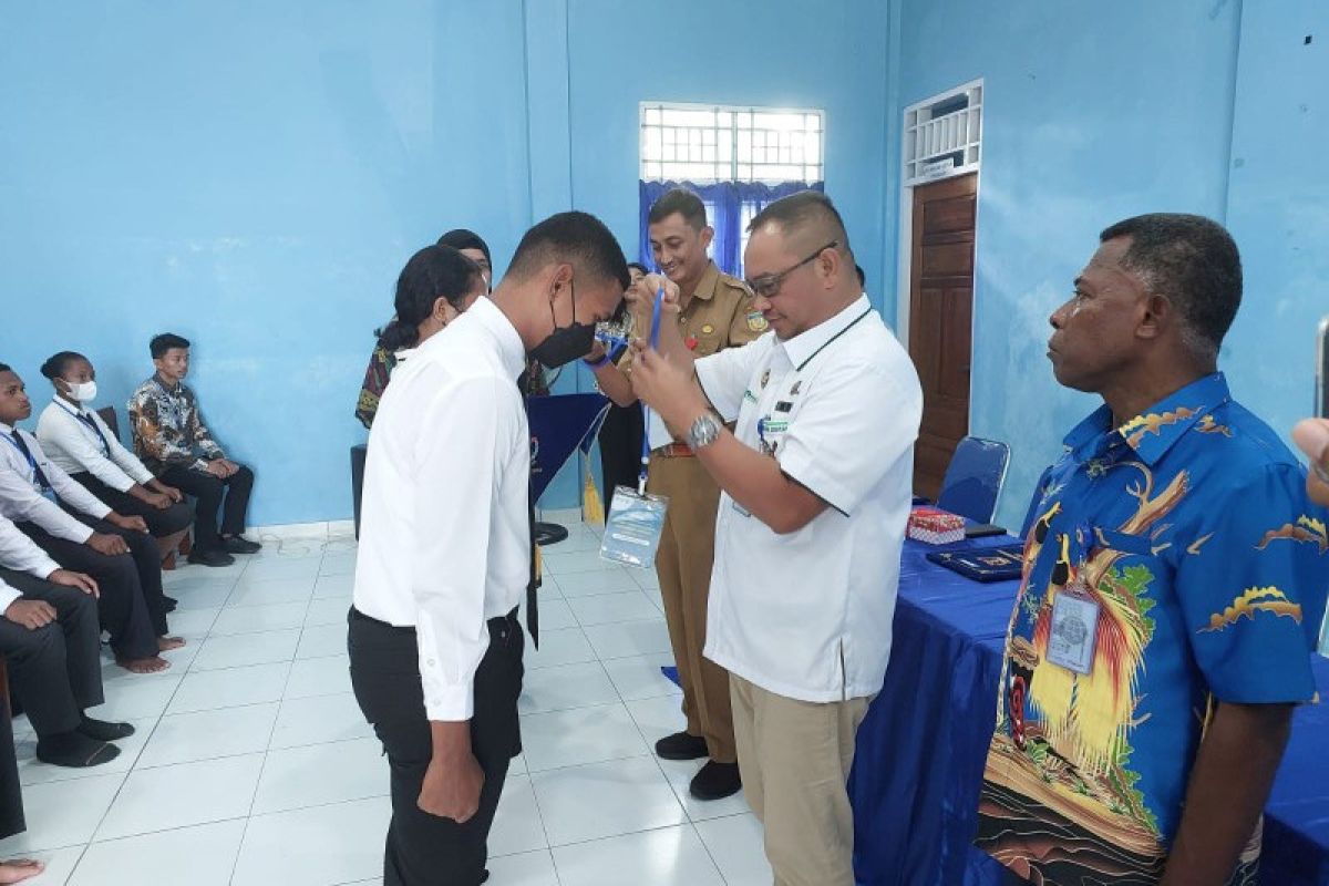 Poltekbang Jayapura selenggarakan diklat di SMK Negeri 5 Penerbangan Waibhu