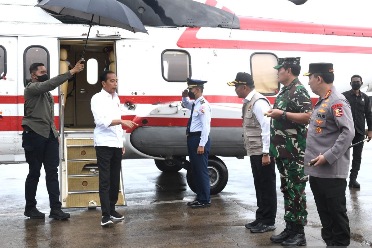 Jokowi imbau penumpang di Penyebrangan Merak sudah pesan e-ticket