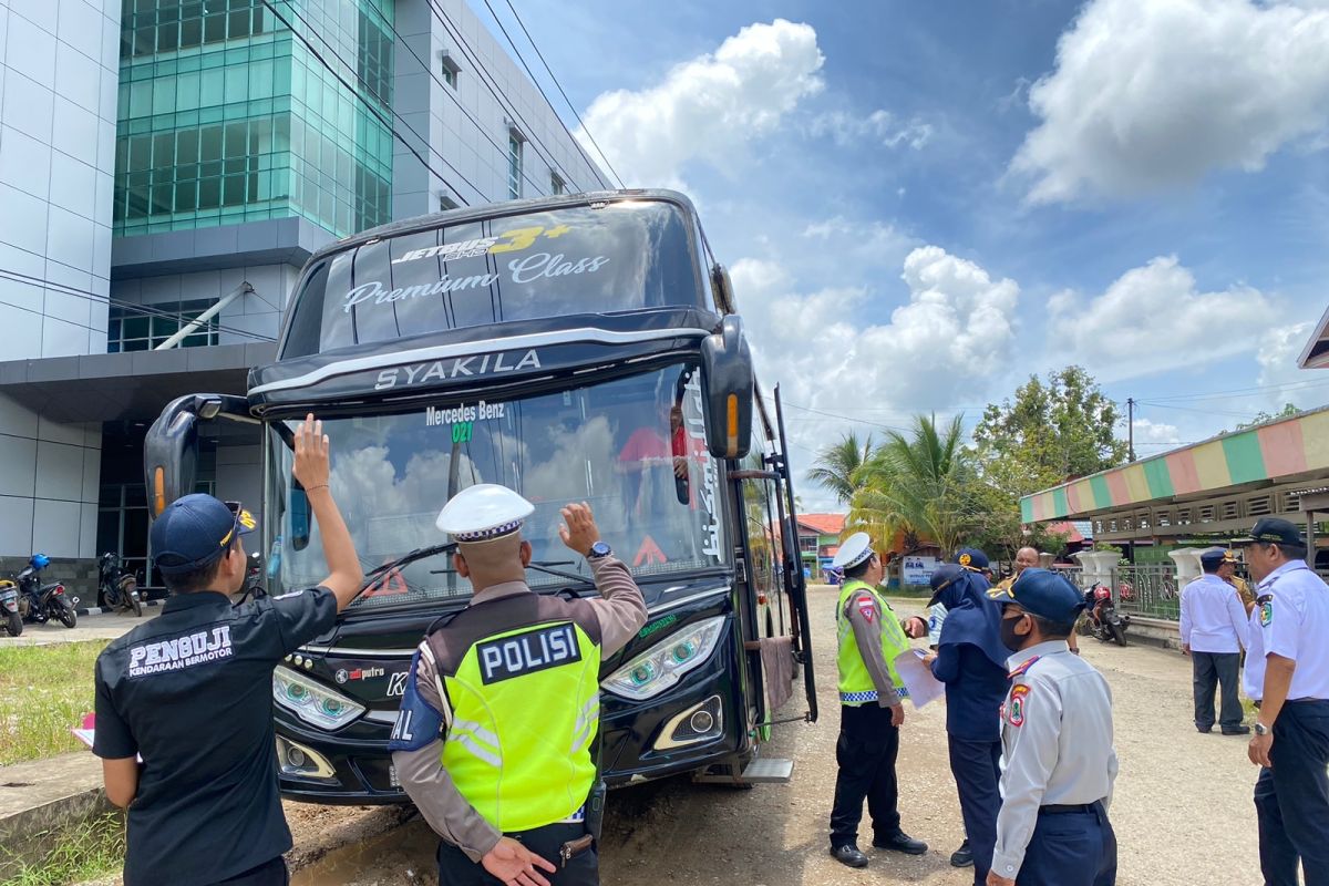 47 bus di Kapuas Hulu laik beroperasi saat mudik  Lebaran