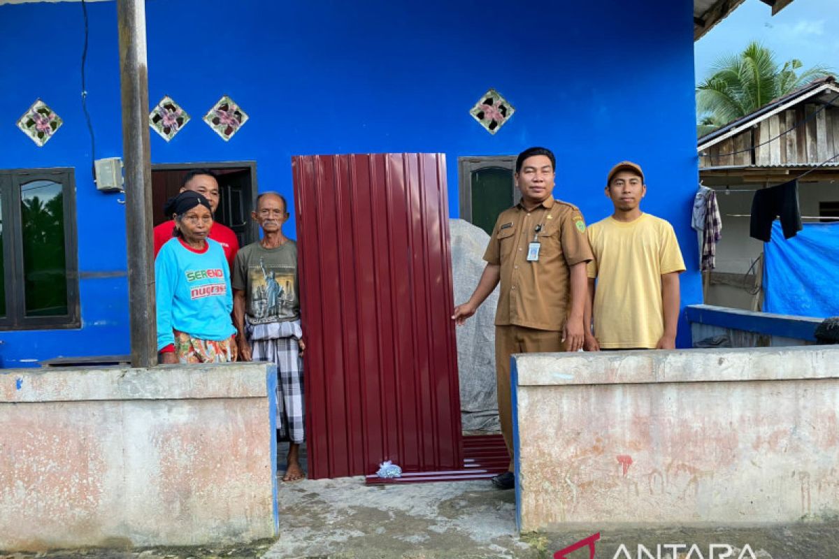 Kabupaten Penajam bantu bahan bangunan warga korban  puting beliung