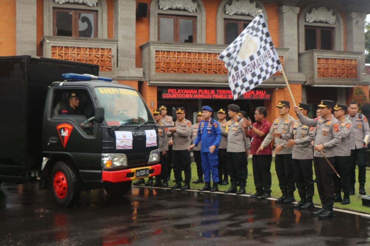 Selama Ramadhan, Polda Bali bagikan 2.270 sembako ke masyarakat