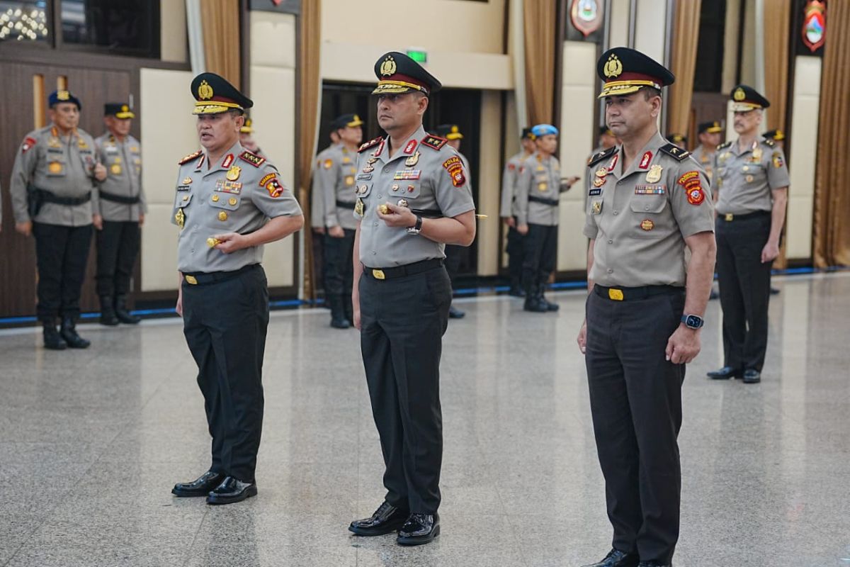 Kapolri pimpin upacara kenaikan pangkat 11 perwira tinggi Polri
