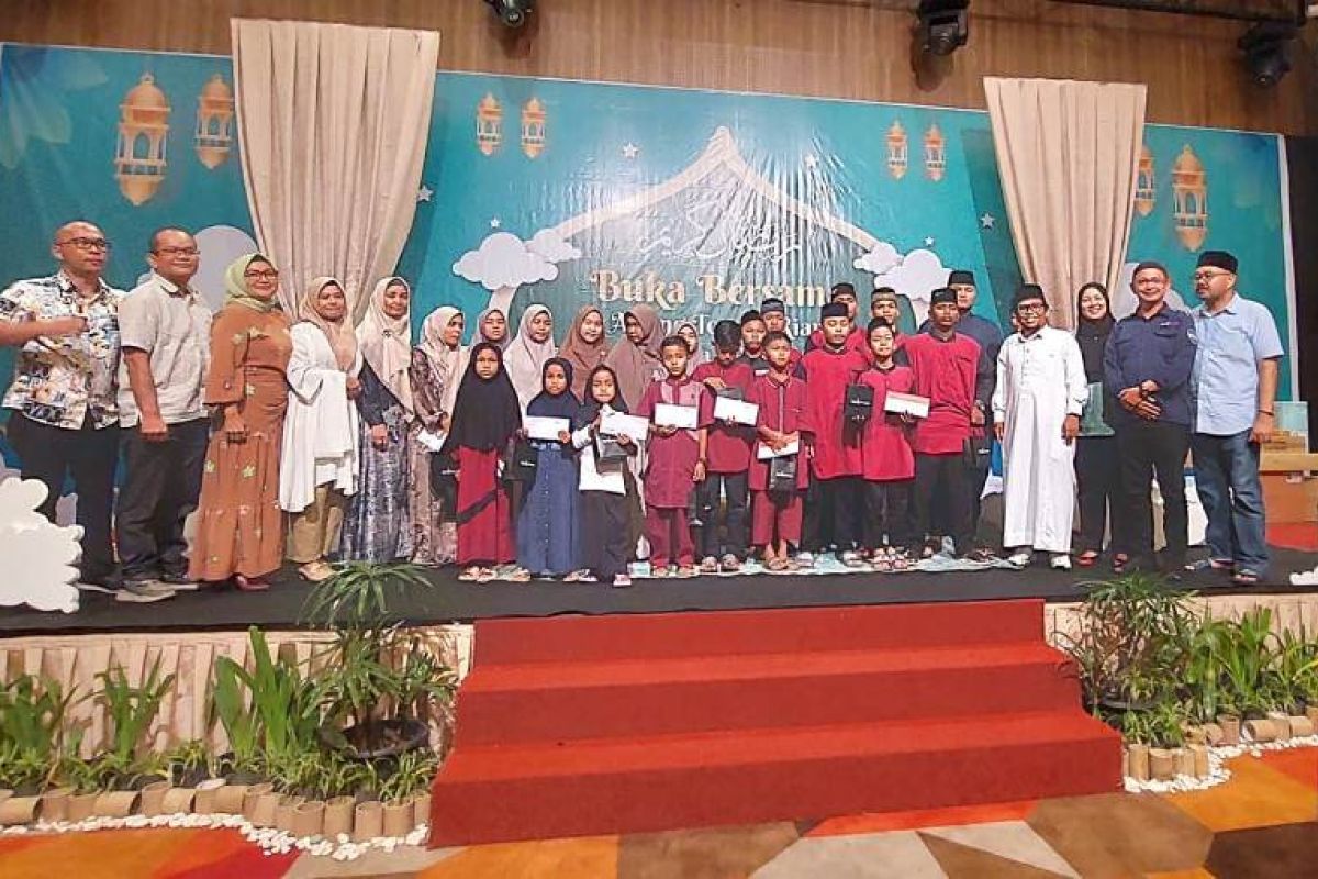 Agung Toyota Riau santuni anak yatim piatu panti Asuhan Bhakti Muffaridhun di Pekanbaru