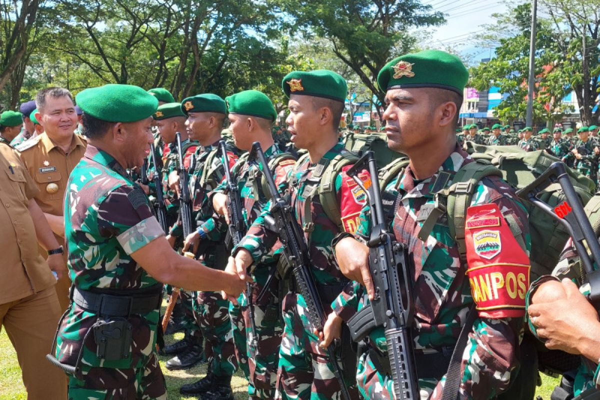 Seribuan personel Satgas Pamtas TNI AD tiba di Sorong