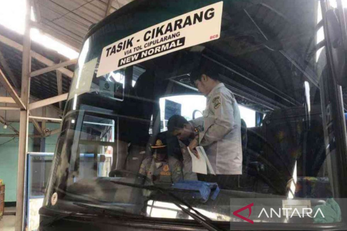 Terminal Cikarang cek rutin kendaraan pastikan kelancaran mudik