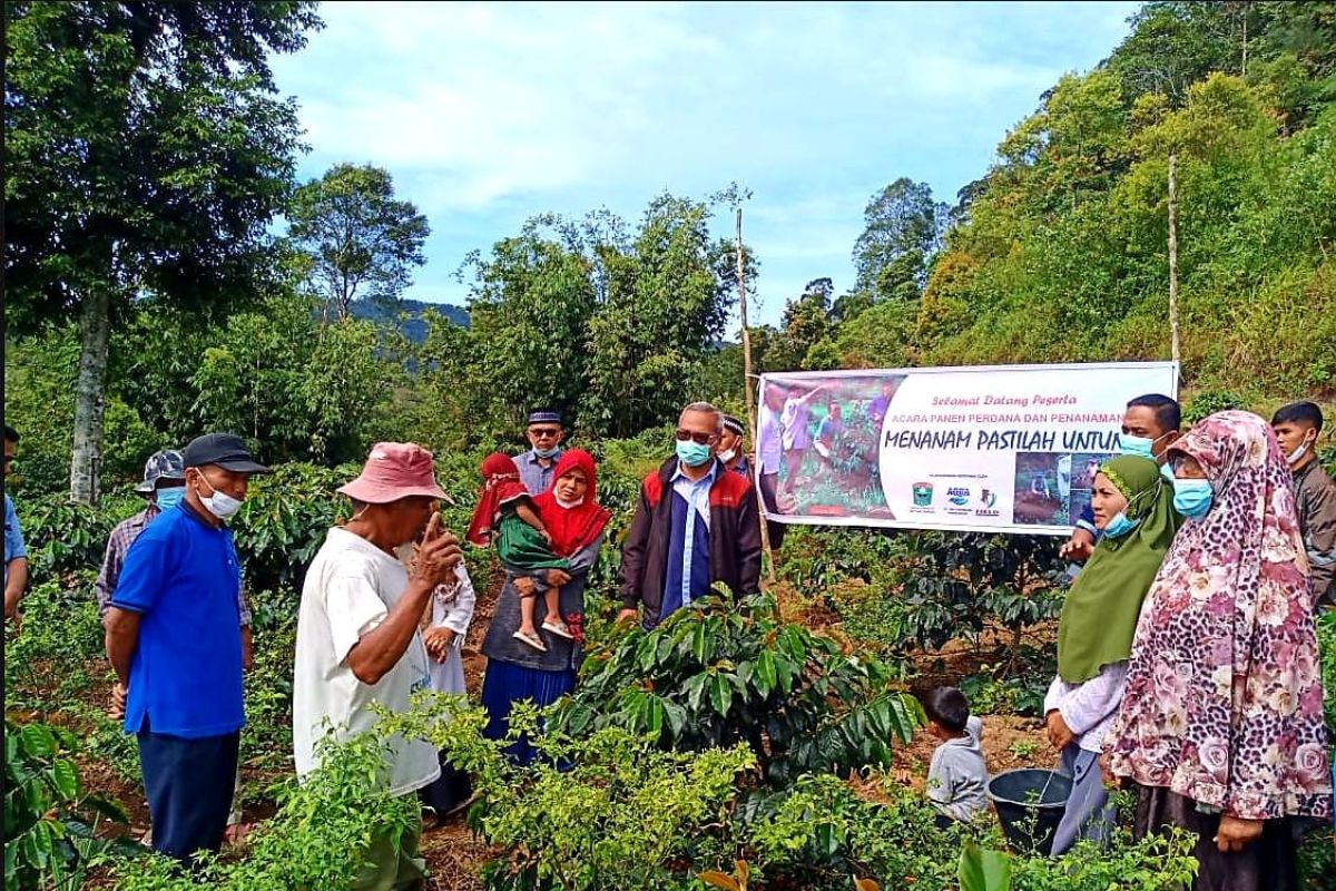 Pabrik AQUA Solok terus menghasilkan air minum berkualitas tinggi dan melestarikan lingkungan