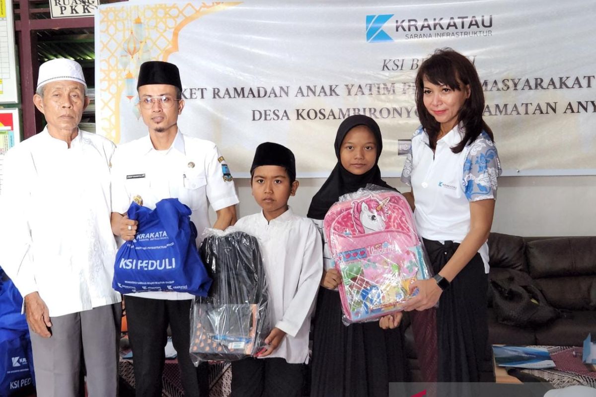 Krakatau Sarana Infrastruktur bagikan paket Ramadhan untuk yatim piatu dan masyarakat prasejahtera