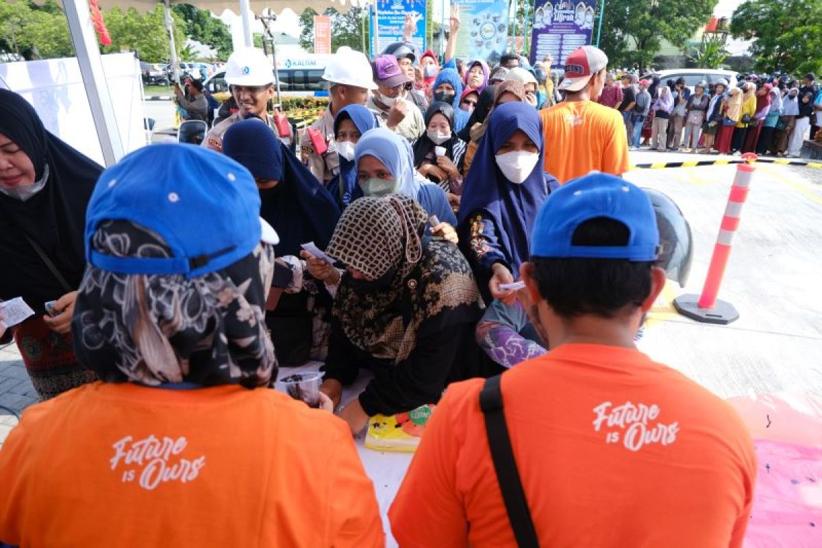 Pupuk Kaltim bantu warga Bontang lewat pasar sembako murah Ramadhan