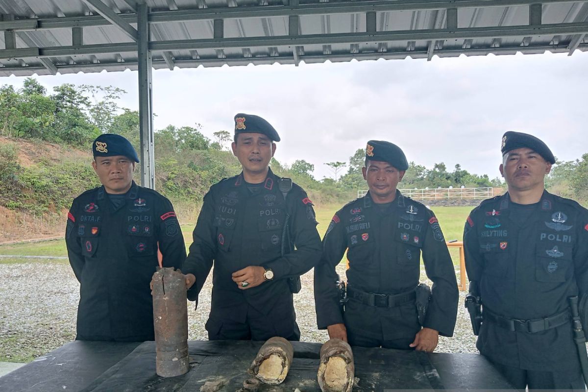 Brimob Polda Babel sukses ledakkan 20 mortir sisa PD II di Belitung