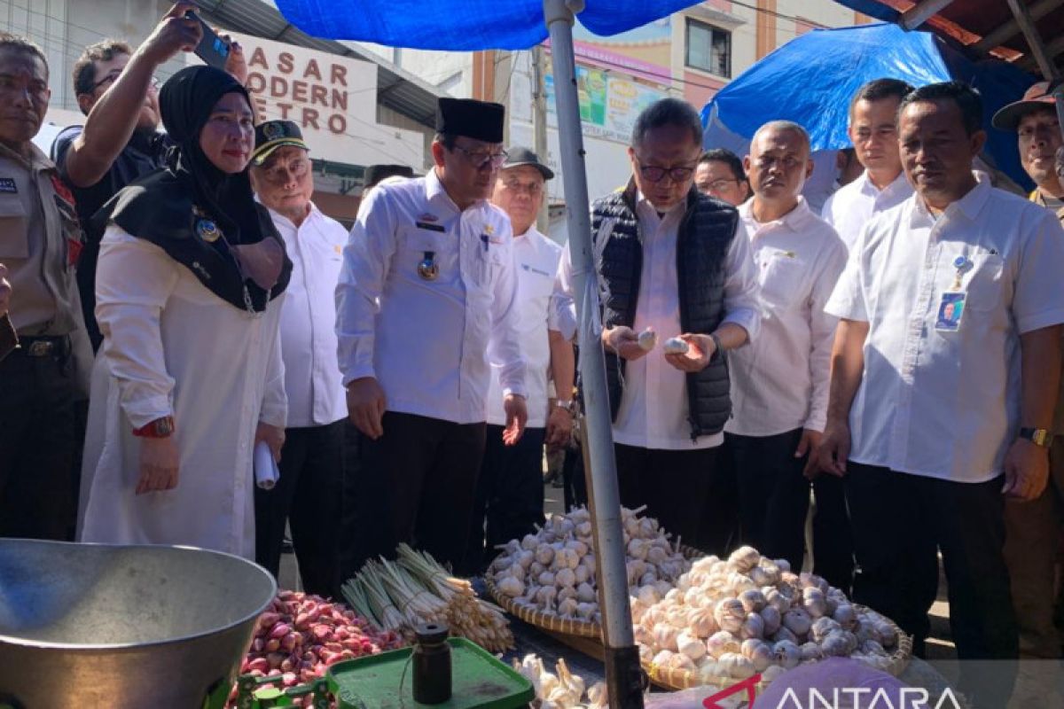 Mendag pastikan harga kebutuhan pokok jelang Lebaran stabil