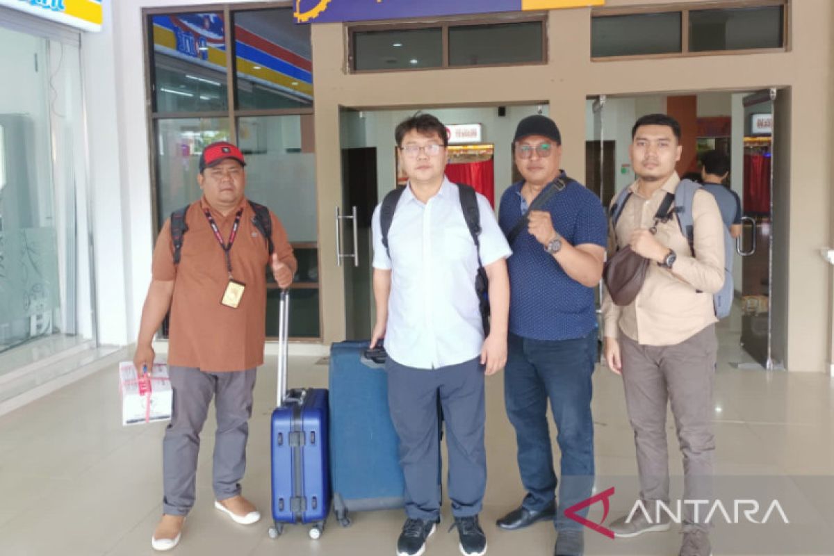 Imigrasi Bengkulu deportasi seorang WNA asal China