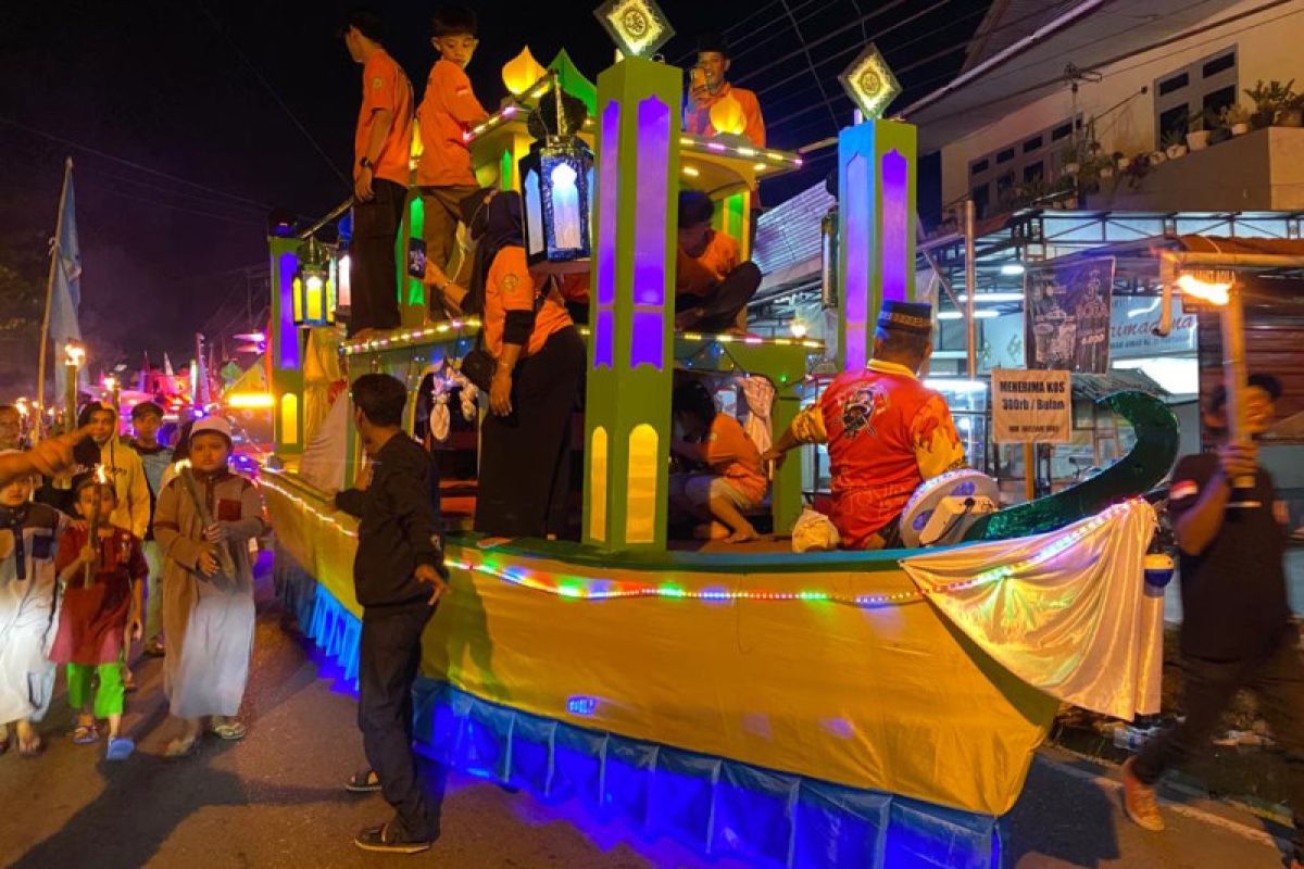 Festival Keriang Bandong Pontianak dihadirkkan sambut Idul Fitri 1444 H