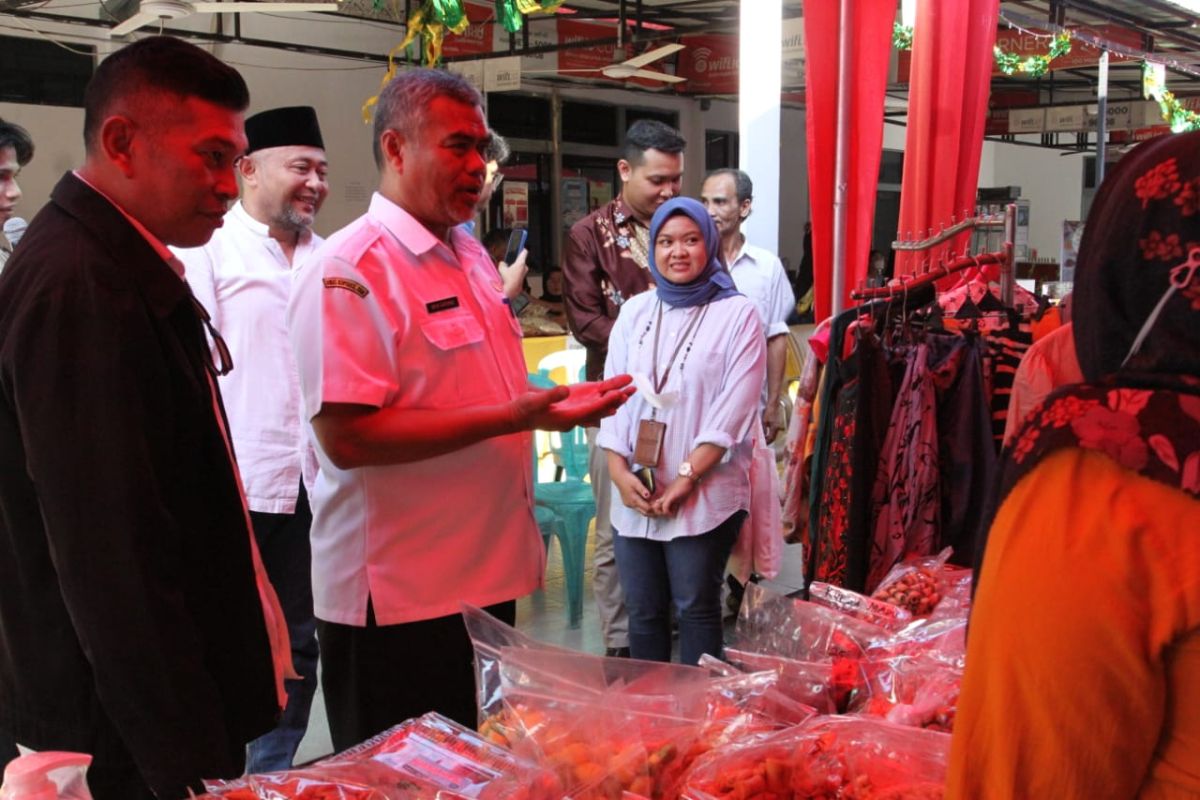 Telkom Kalbar dorong UMKM Pontianak go digital pada bazar Ramadhan