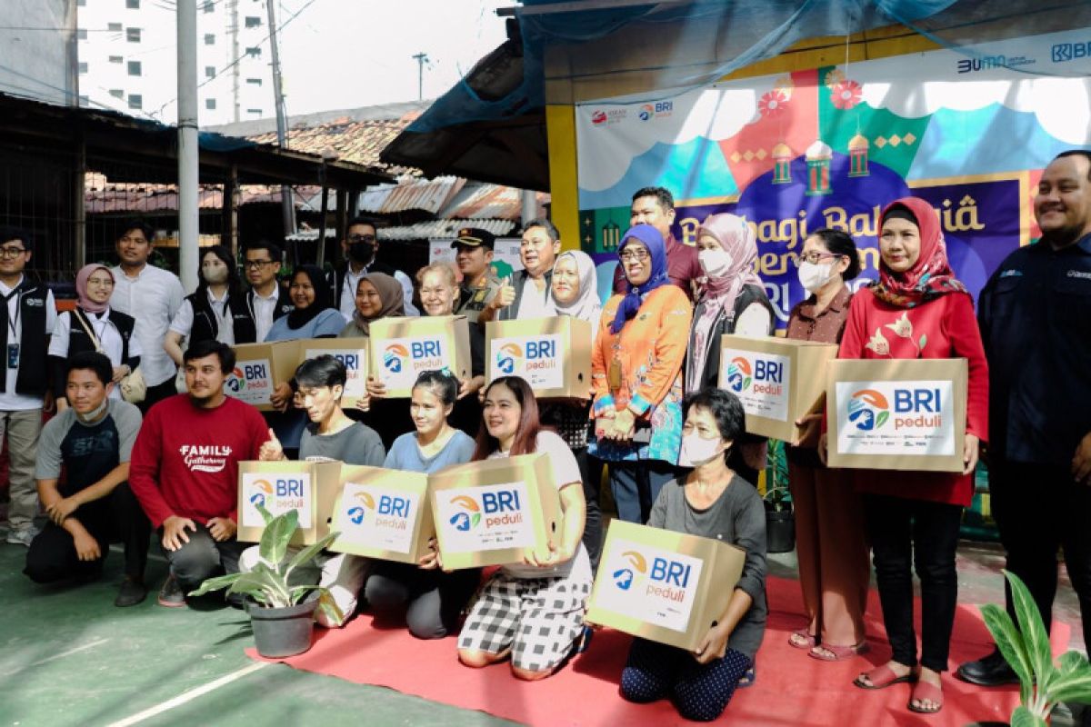 BRI Group bagikan puluhan ribu paket sembako selama Ramadhan