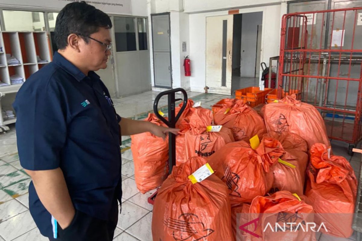 Pengiriman barang di Aceh lewat Kantor Pos meningkat menjelang Lebaran 2023