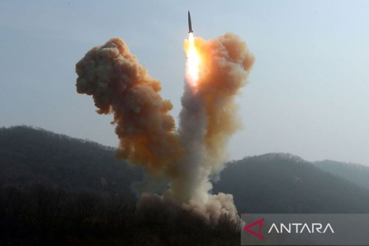 Korea Utara kembali luncurkan rudal, Jepang cabut peringatan berlindung