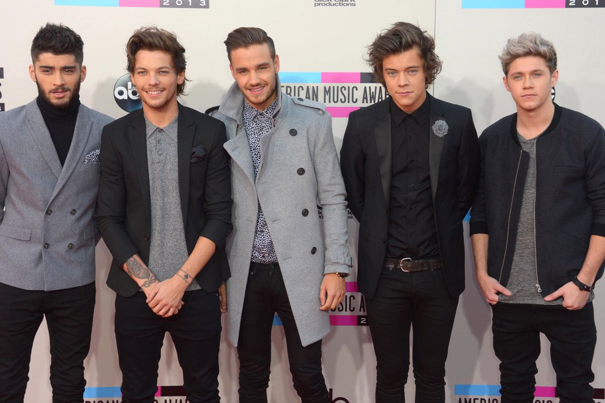 James Corden bantah spekulasi reuni One Direction di Late Late Show