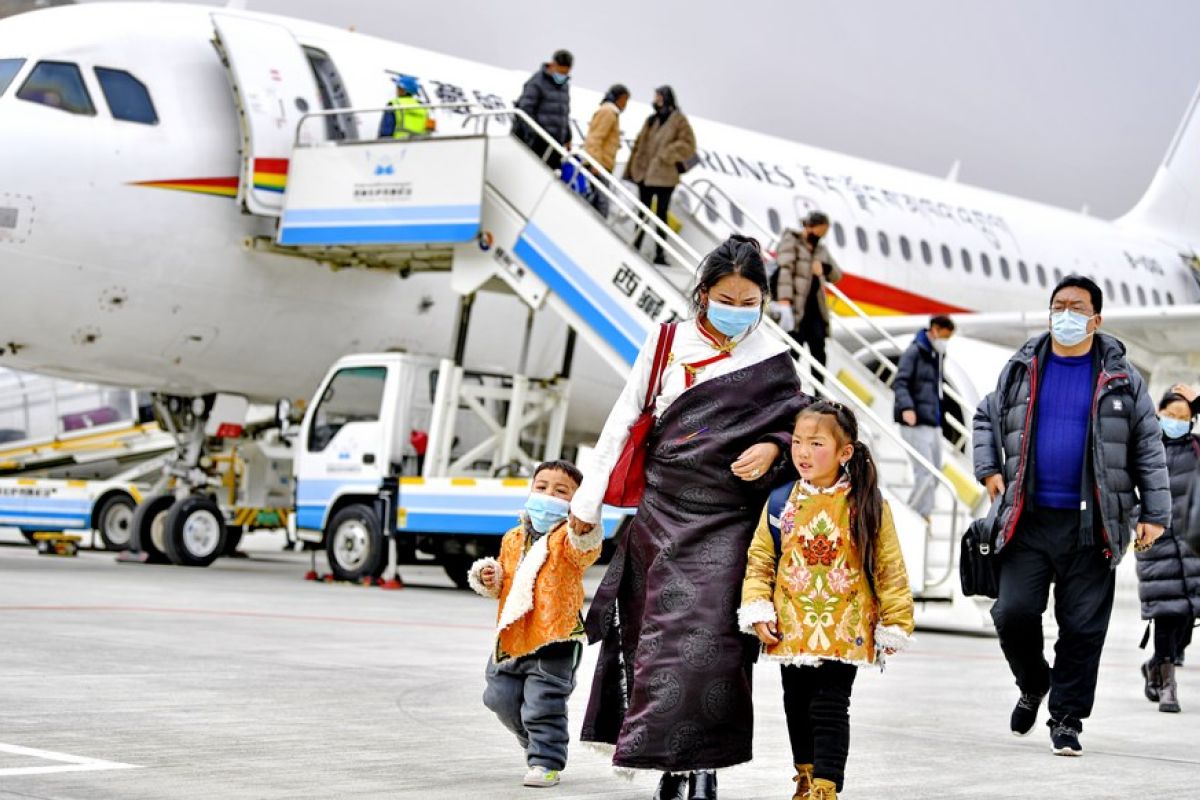 China miliki bandara di area dataran tinggi terbanyak di dunia