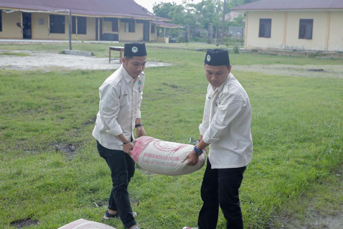 Dukung pembangunan musala ponpes di Tapteng, Santri Dukung Ganjar bantu material