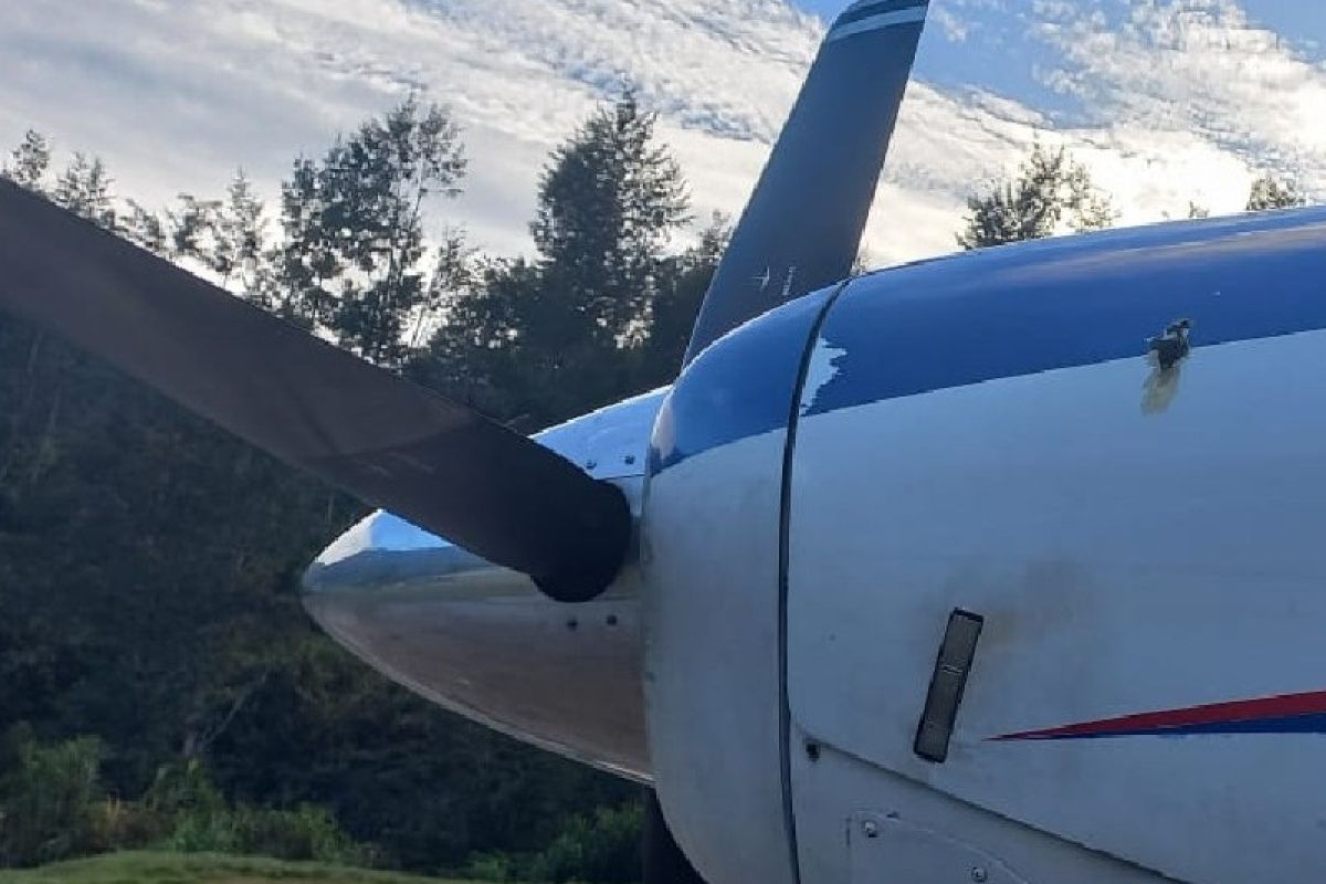 KKB tembak pesawat Asian One saat hendak mendarat di Beoga Papua Tengah
