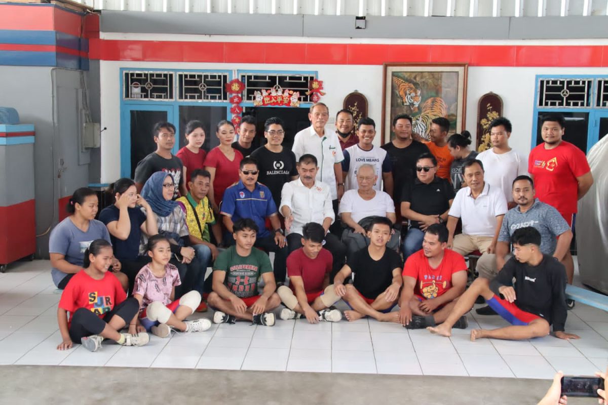 KONI Lampung berikan semangat atlet angkat besi guna hadapi Pra PON
