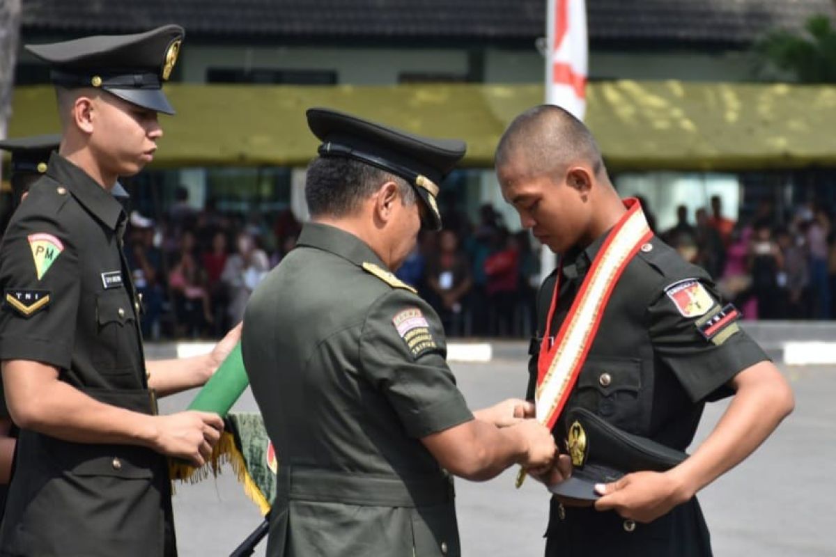 Kasdam XIII/Merdeka lantik 240 Prajurit Tamtama TNI AD