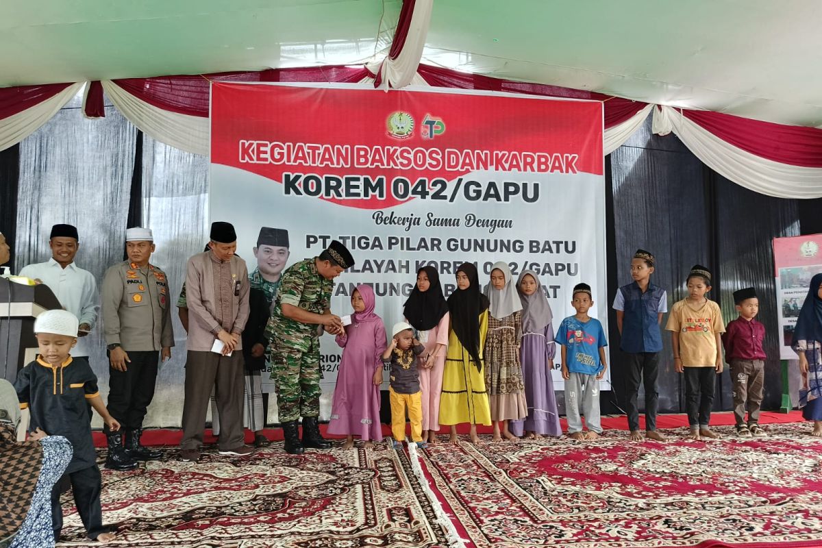 Korem 042/Gapu salurkan bantuan sosial pendidikan untuk 1.178 anak yatim