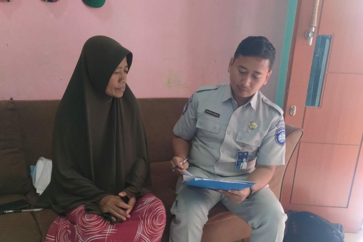 Jasa Raharja Banten Menyerahkan Santunan Kepada Ahli Waris Korban Laka Lantas di Jalan Raya Serang -- Cilegon