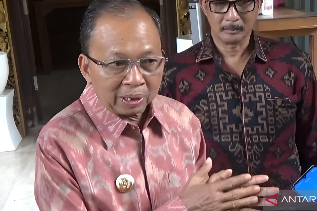 Gubernur Bali ingin proyek  LNG tetap berjalan meski tak didukung Luhut