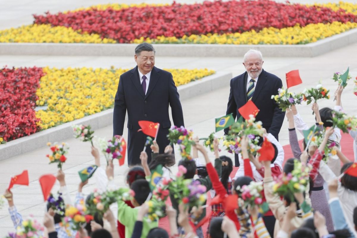 Foto-foto pertemuan Presiden China dan Presiden Brasil di Beijing