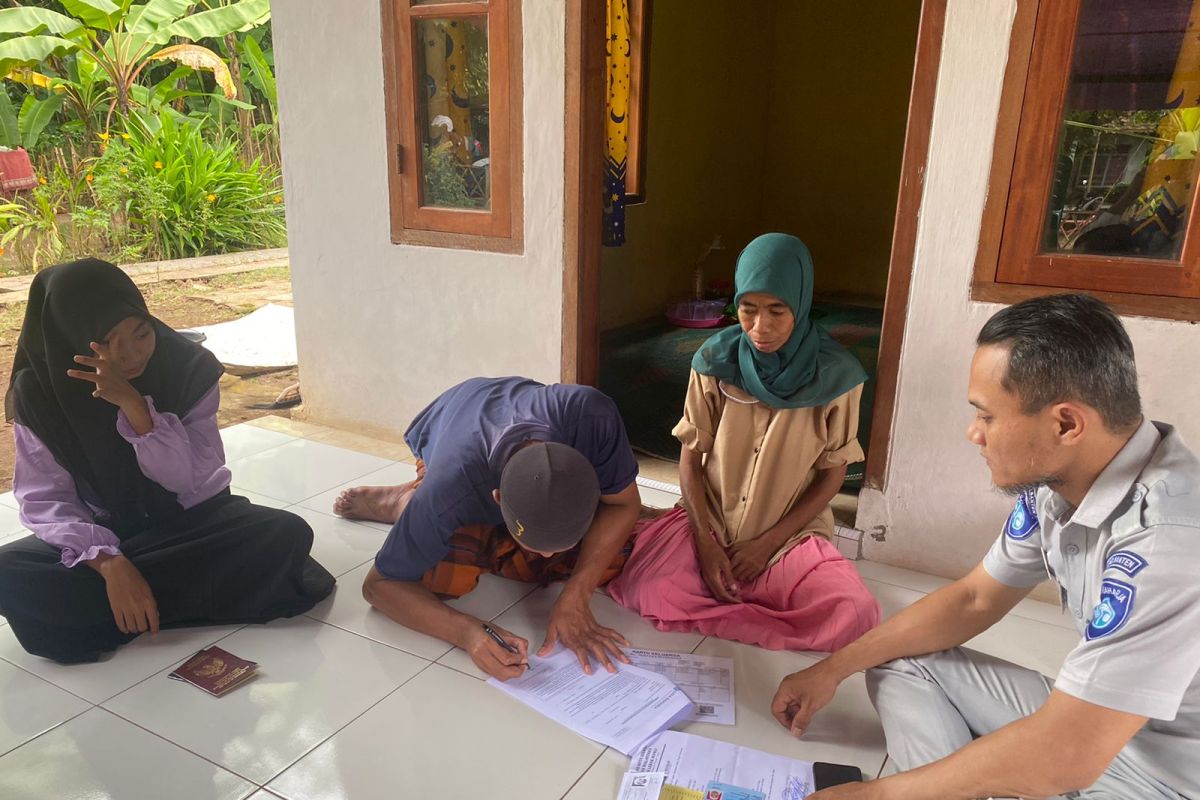 Pelayanan Cepat, Jasa Raharja Banten Serahkan Santunan ke Ahli Waris Korban Laka Lantas di Cipocok Jaya, Serang