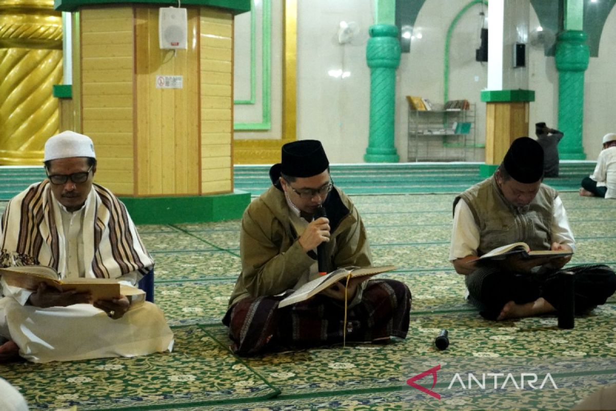 Pemkab HST laksanakan ibadah sunah 10 malam akhir Ramadhan