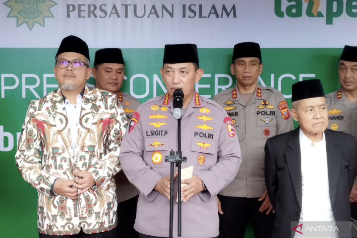 Polri gandeng Persis salurkan 30 ribu paket sembako ke masyarakat