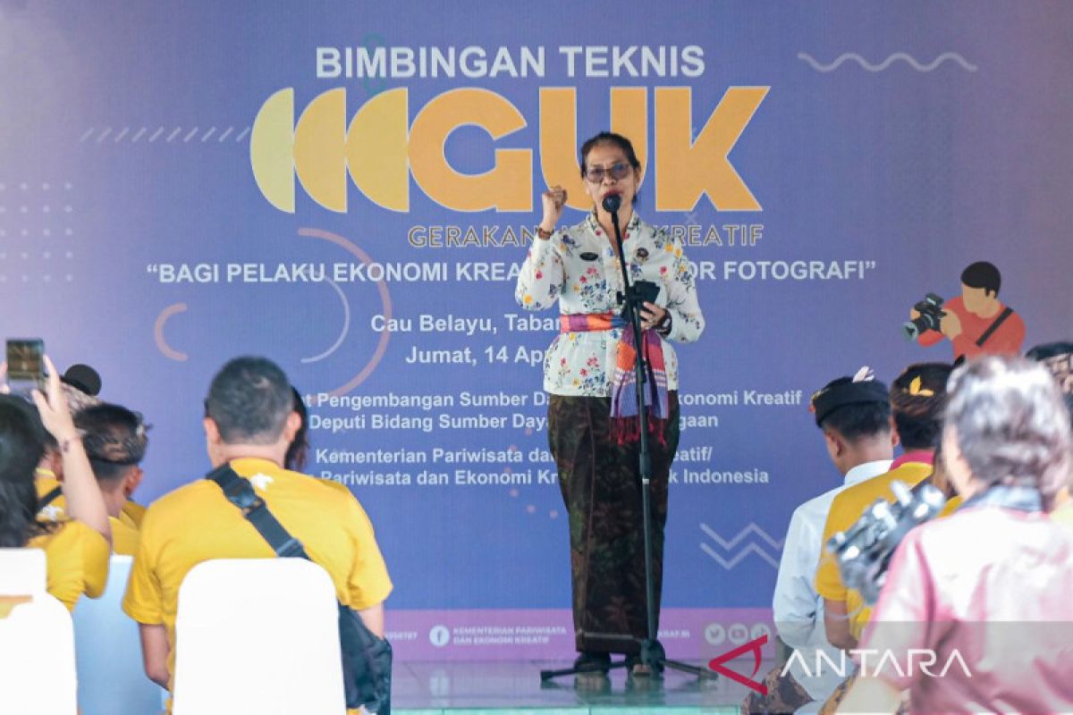 Kemenparekraf bekali kemampuan fotografi pelaku ekonomi kreatif Bali