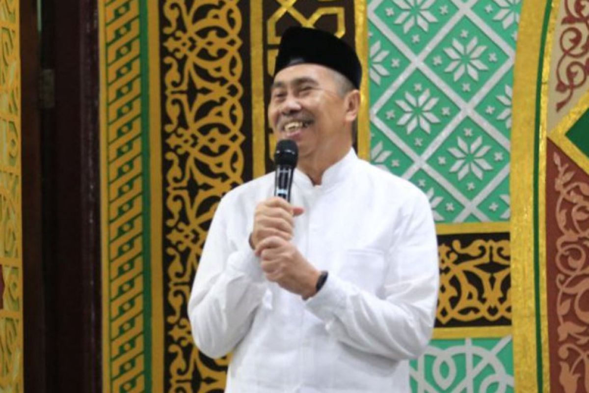 Gubernur Syamsuar salurkan beragam paket bantuan di Pekanbaru